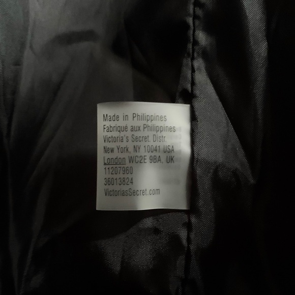 NWT* Victoria’s Secret Limited Edition Tartan Plaid Sherpa Carryall Tote Bag - Picture 7 of 7